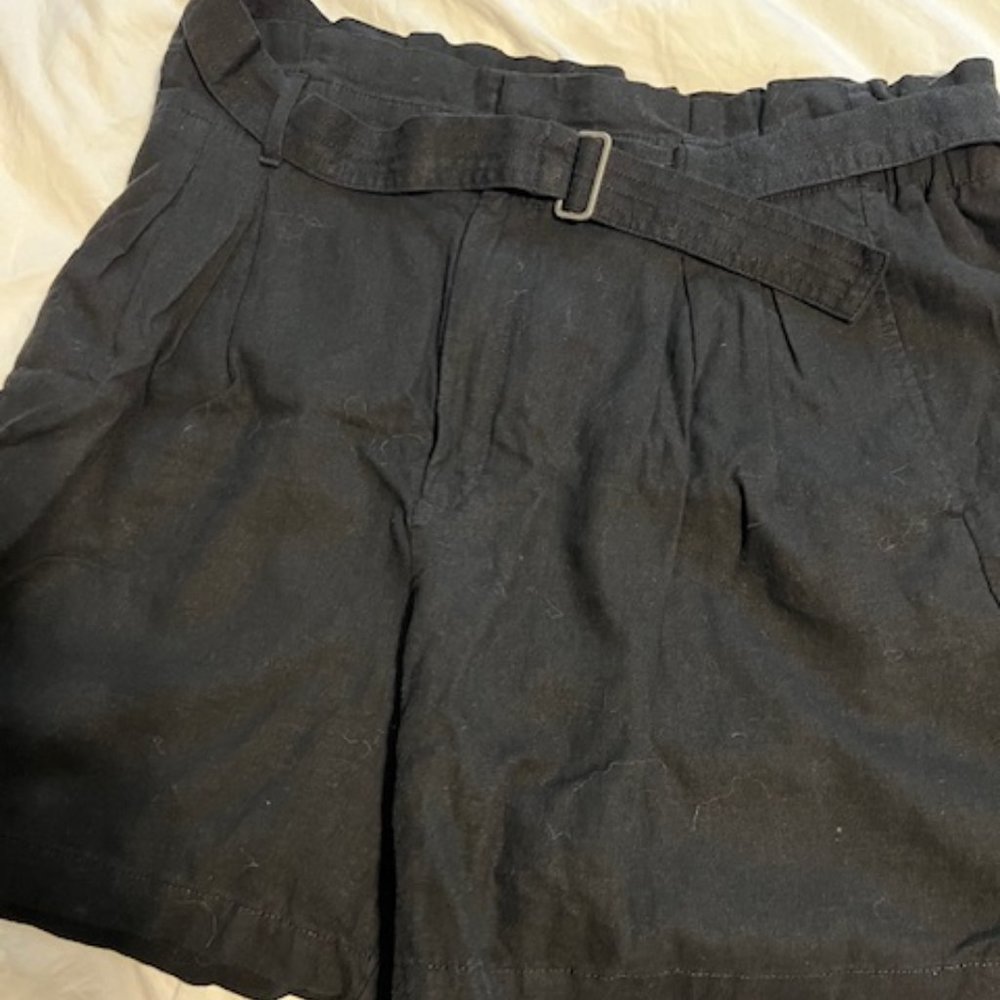 Banana Republic Black Paper Bag Shorts with Belt - Size 16